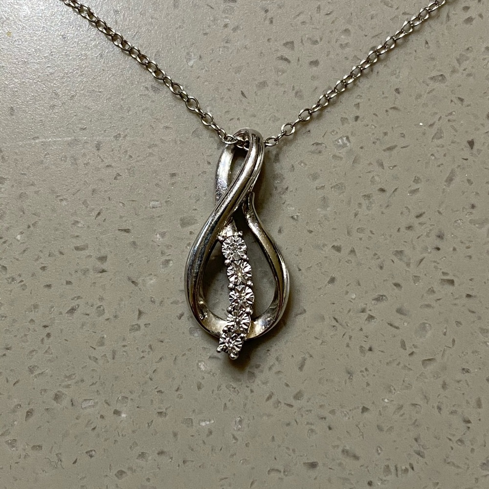 Sterling Silver Necklace with Diamond Pendant